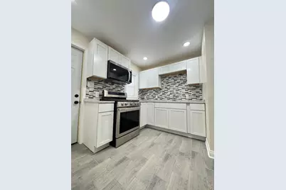 201 E 140th Place, Dolton, IL 60419 - Photo 5