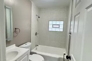 201 E 140th Pl, Dolton, IL 60419 - Photo 15