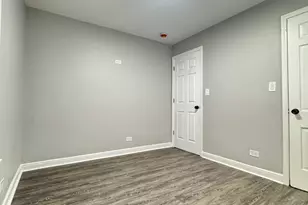 201 E 140th Pl, Dolton, IL 60419 - Photo 11