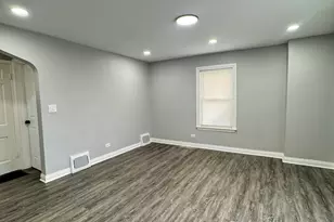 201 E 140th Pl, Dolton, IL 60419 - Photo 5