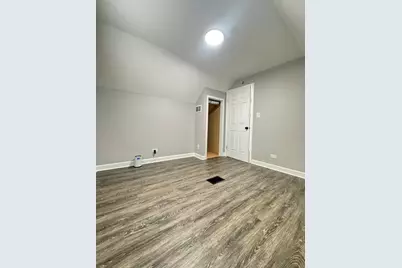 201 E 140th Place, Dolton, IL 60419 - Photo 23