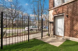 1234 W Bryn Mawr Ave, Chicago, IL 60660 - Photo 3