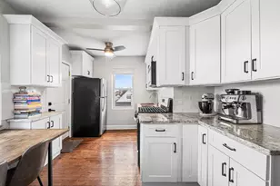 2837 N Sawyer Ave, Chicago, IL 60618 - Photo 7