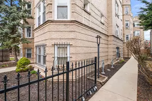 2837 N Sawyer Ave, Chicago, IL 60618 - Photo 17