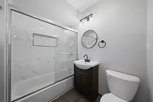 1113 S 7th Ave, Maywood, IL 60153 - Photo 17