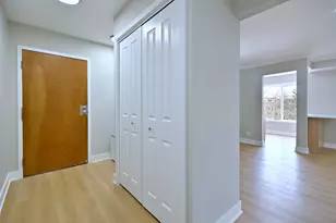 945 E Kenilworth Ave, Palatine, IL 60074 - Photo 5