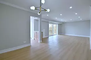 945 E Kenilworth Ave, Palatine, IL 60074 - Photo 7