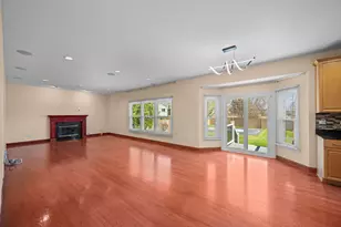 155 Lilac Ln, Wheeling, IL 60090 - Photo 19