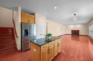 155 Lilac Ln, Wheeling, IL 60090 - Photo 17