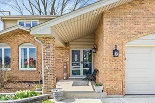 12251 Partridge Ln, Orland Park, IL 60467 - Photo 3