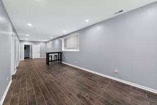 5718 W 63rd Pl, Chicago, IL 60638 - Photo 9