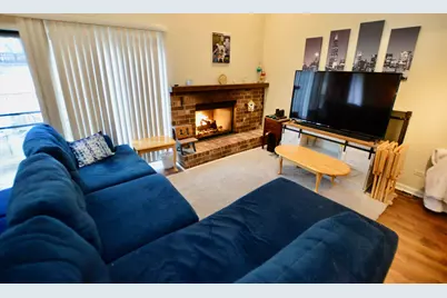516 N Thornwood Drive, McHenry, IL 60050 - Photo 7