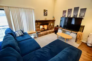 516 N Thornwood Dr, McHenry, IL 60050 - Photo 7