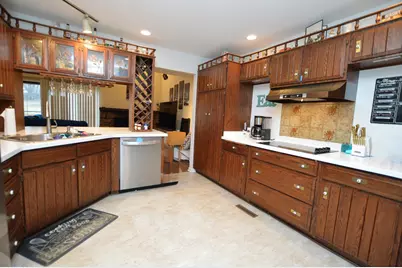 516 N Thornwood Drive, McHenry, IL 60050 - Photo 5