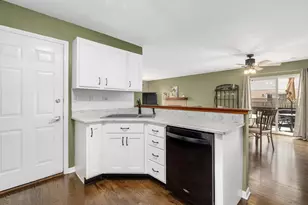 844 N First St, Elburn, IL 60119 - Photo 5