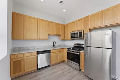 2451 W Howard Street #212, Chicago, IL 60645 - Photo 5