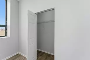 2451 W Howard St, Chicago, IL 60645 - Photo 11