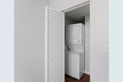 2451 W Howard Street #212, Chicago, IL 60645 - Photo 13