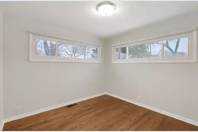 6803 N Keeler Avenue, Lincolnwood, IL 60712 - Photo 9