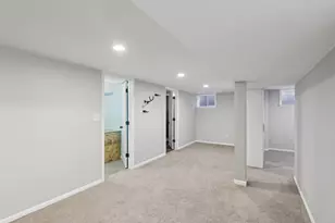 6803 N Keeler Ave, Lincolnwood, IL 60712 - Photo 17