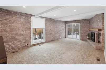 6803 N Keeler Avenue, Lincolnwood, IL 60712 - Photo 13