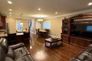 [Address not provided], Chicago, IL 60617 - Photo 9