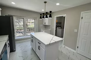 940 Tanglewood Dr, Wheeling, IL 60090 - Photo 17