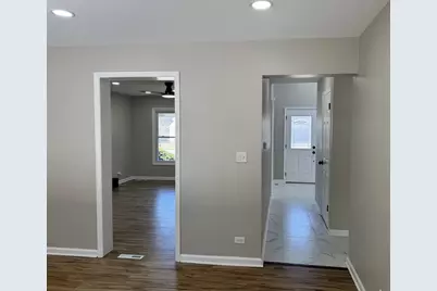 940 Tanglewood Drive, Wheeling, IL 60090 - Photo 11