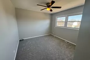 940 Tanglewood Dr, Wheeling, IL 60090 - Photo 33