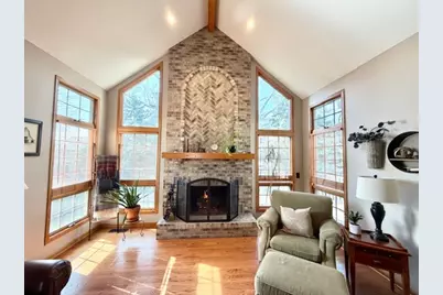 1325 Foxpointe Drive, Sycamore, IL 60178 - Photo 9