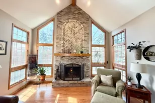 1325 Foxpointe Dr, Sycamore, IL 60178 - Photo 9