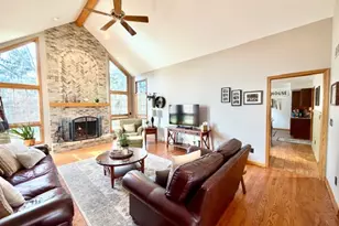 1325 Foxpointe Dr, Sycamore, IL 60178 - Photo 7