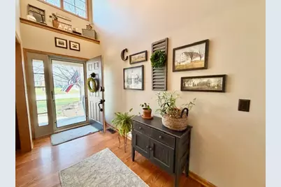 1325 Foxpointe Drive, Sycamore, IL 60178 - Photo 5