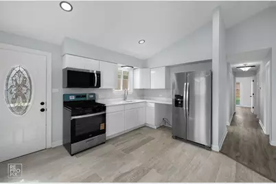 7616 S 78th Avenue, Bridgeview, IL 60455 - Photo 3