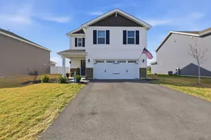 117 Fieldcrest Ave, Hampshire, IL 60140 - Photo 1