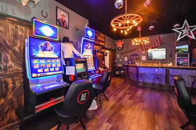 2110 4th Street, Peru, IL 61354 - Photo 21