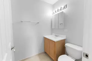 2451 W Howard St, Chicago, IL 60645 - Photo 11