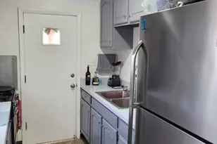 18237 Oakwood Ave, Lansing, IL 60438 - Photo 11