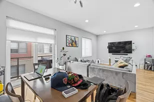 648 W 16th St, Chicago, IL 60616 - Photo 23