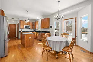 10514 Ridge Ln, Marengo, IL 60152 - Photo 7