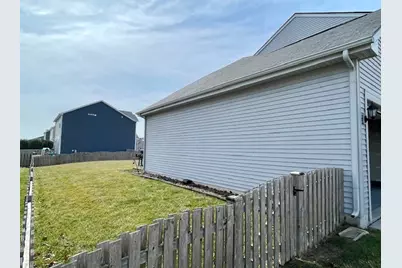 2009 Mayfair Drive, Island Lake, IL 60042 - Photo 25