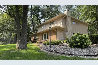 3309 Valley Drive, Geneseo, IL 52722 - Photo 3