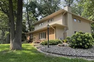 3309 Valley Dr, Geneseo, IL 52722 - Photo 3