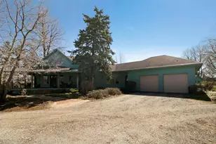 859 Old Kirk Rd, Geneva, IL 60134 - Photo 3
