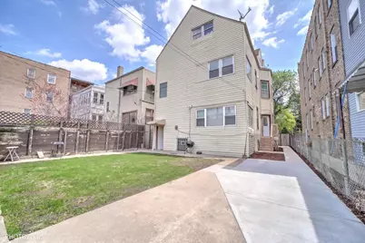 2442 N Lawndale Avenue, Chicago, IL 60647 - Photo 33