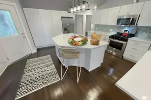 2442 N Lawndale Ave, Chicago, IL 60647 - Photo 11