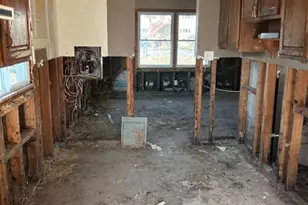 17122 10th Ave, Carbon Cliff, IL 61239 - Photo 9