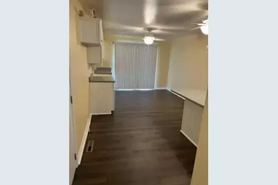 33 Circle Drive, Indian Creek, IL 60061 - Photo 5