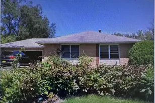 33 Circle Dr, Indian Creek, IL 60061 - Photo 1