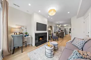 1445 W Walton St, Chicago, IL 60642 - Photo 3